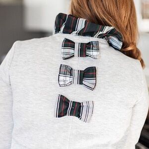 EUC Elizabeth Wilson Gray Ruffle Sweatshirt with Plaid Bow Accents